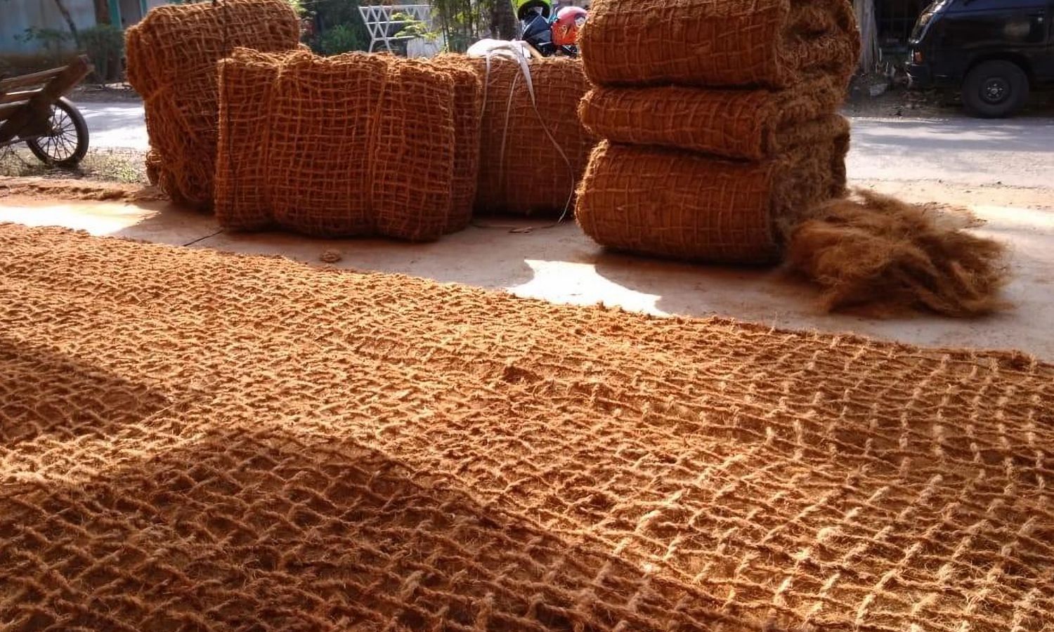 Cocomesh untuk Menjaga Kelembapan Tanah Kritis